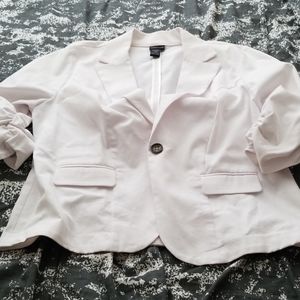 NWOT White 3/4 Sleeve Blazer